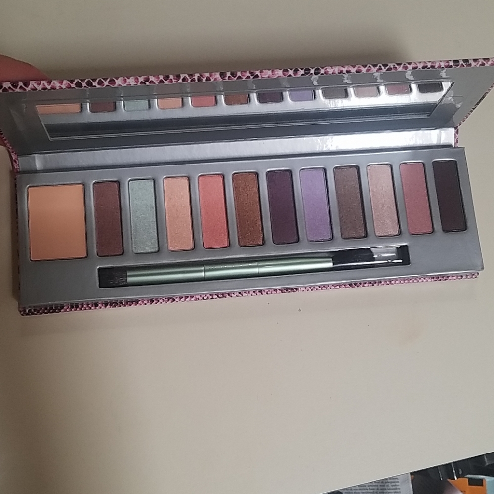 Mally citychick loving life palette